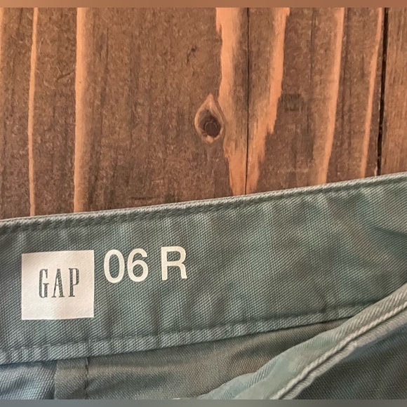 Gap khaki shorts - Picture 3 of 3